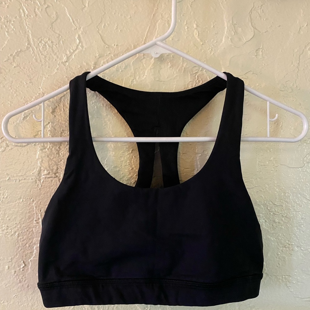 Lululemon Size 6 Black Mesh Back Sports Bra